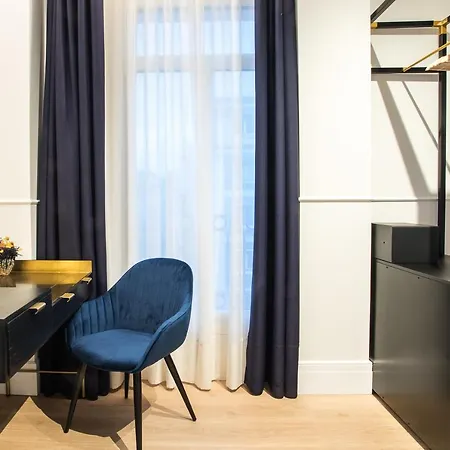 Eugenia Boutique 3*