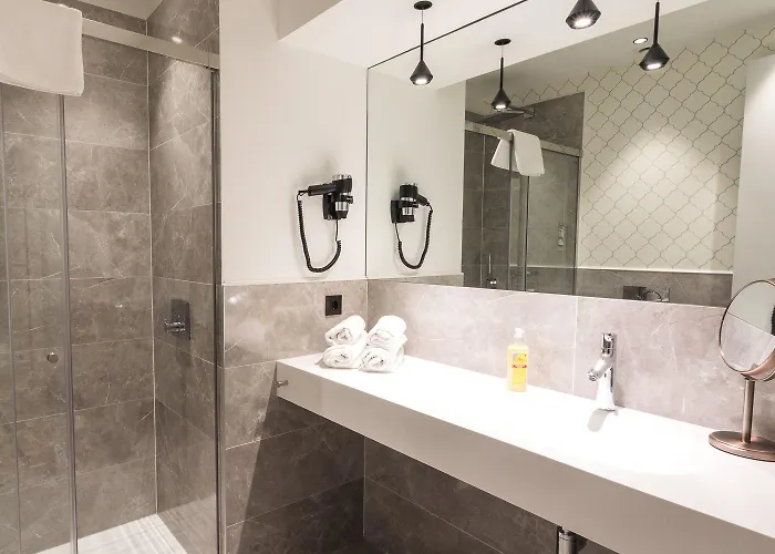 Eugenia Boutique Hotel 3*