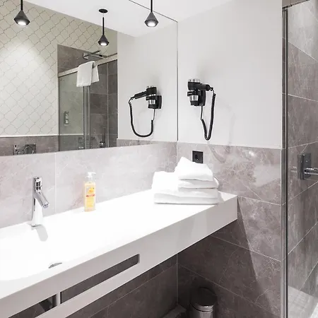 Eugenia Boutique 3* سان سيباستيان